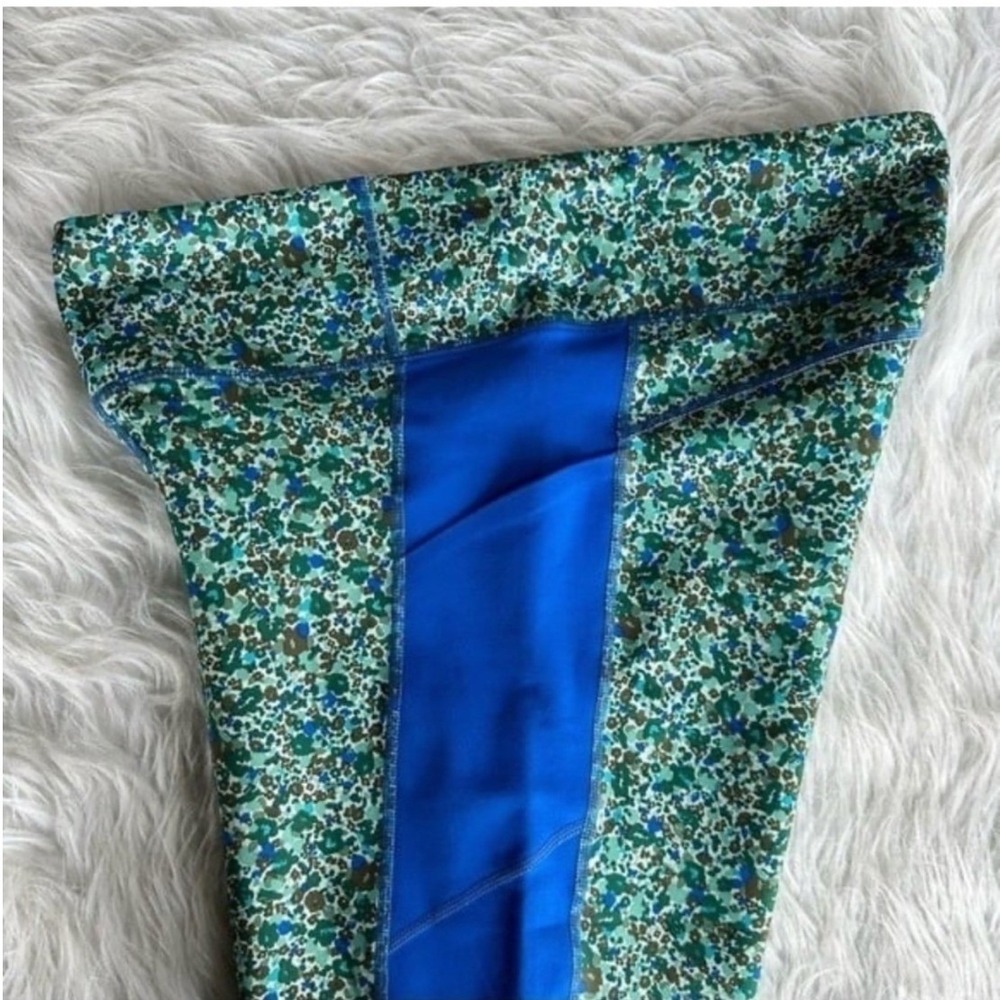 Lands' End Leggings Pants Floral Active Blue Green Pockets Athleisure Size Large - Picture 4 of 8